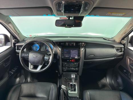 TOYOTA Hilux SW4 2.8 16V 4P SRX 4X4 7 LUGARES TURBO DIESEL AUTOM�TICO, Foto 11