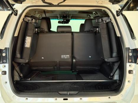 TOYOTA Hilux SW4 2.8 16V 4P SRX PLATINUM 4X4 TURBO DIESEL AUTOM�TICO, Foto 9