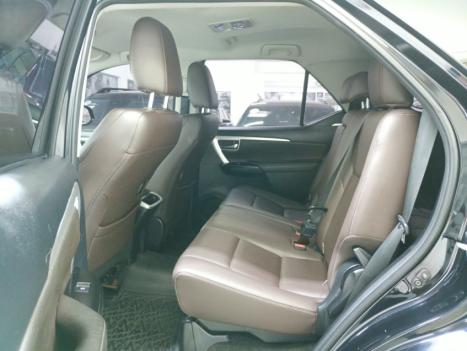 TOYOTA Hilux SW4 2.8 16V 4P SRX 4X4 7 LUGARES TURBO DIESEL AUTOMÁTICO, Foto 11