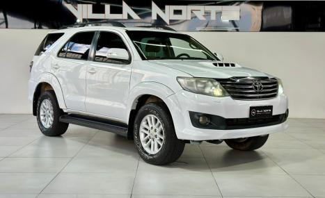 TOYOTA Hilux SW4 3.0 16V 4P SRV 4X4 7 LUGARES TURBO DIESEL AUTOM�TICO, Foto 4