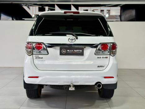 TOYOTA Hilux SW4 3.0 16V 4P SRV 4X4 7 LUGARES TURBO DIESEL AUTOM�TICO, Foto 6