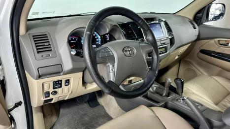 TOYOTA Hilux SW4 3.0 16V 4P SRV 4X4 7 LUGARES TURBO DIESEL AUTOM�TICO, Foto 19