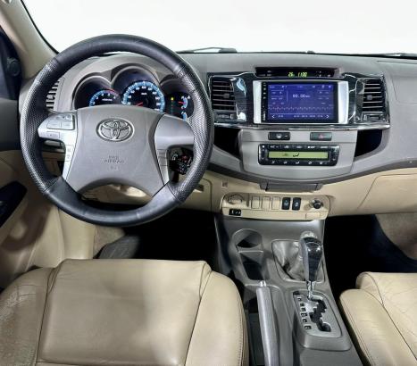 TOYOTA Hilux SW4 3.0 16V 4P SRV 4X4 7 LUGARES TURBO DIESEL AUTOM�TICO, Foto 21