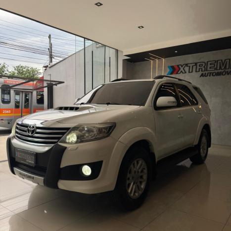TOYOTA Hilux SW4 3.0 16V 4P SRV 4X4 7 LUGARES TURBO DIESEL AUTOMÁTICO, Foto 2