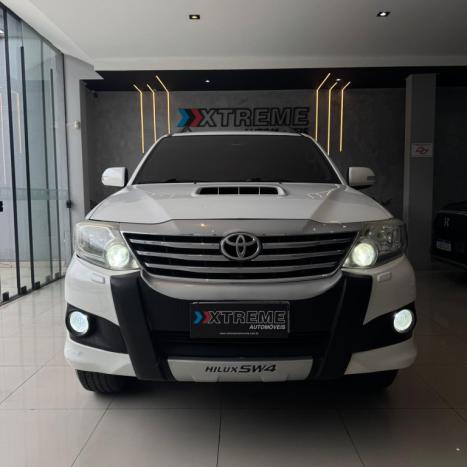 TOYOTA Hilux SW4 3.0 16V 4P SRV 4X4 7 LUGARES TURBO DIESEL AUTOMÁTICO, Foto 1