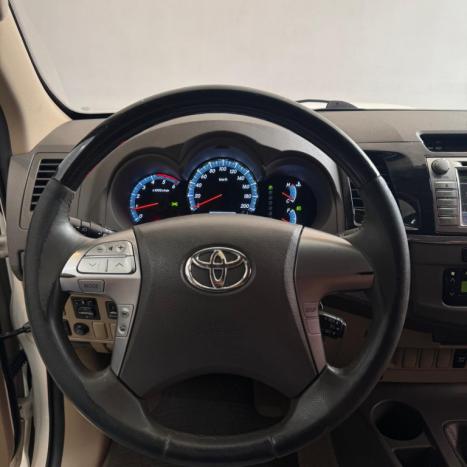TOYOTA Hilux SW4 3.0 16V 4P SRV 4X4 7 LUGARES TURBO DIESEL AUTOMÁTICO, Foto 13