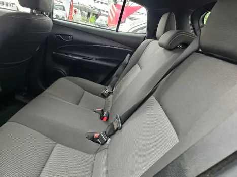 TOYOTA Yaris Hatch 1.5 16V 4P FLEX XL MULTIDRIVE AUTOM�TICO CVT, Foto 6