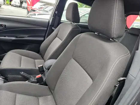 TOYOTA Yaris Hatch 1.5 16V 4P FLEX XL MULTIDRIVE AUTOM�TICO CVT, Foto 7