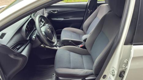TOYOTA Yaris Hatch 1.3 16V 4P FLEX XL MULTIDRIVE AUTOMÁTICO CVT, Foto 2