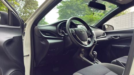 TOYOTA Yaris Hatch 1.3 16V 4P FLEX XL MULTIDRIVE AUTOMÁTICO CVT, Foto 8