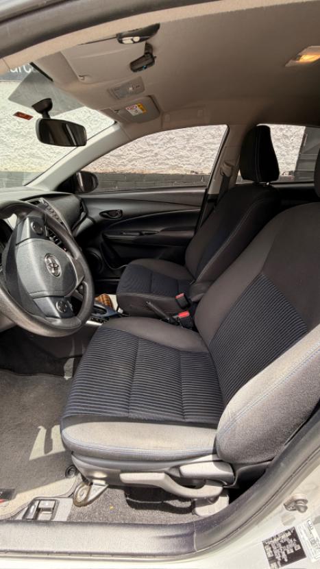 TOYOTA Yaris Sedan 1.5 16V 4P FLEX XL MULTIDRIVE AUTOM�TICO CVT, Foto 4