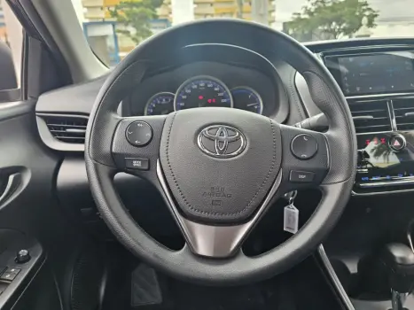 TOYOTA Yaris Sedan 1.5 16V 4P FLEX XL LIVE MULTIDRIVE AUTOM�TICO CVT, Foto 8