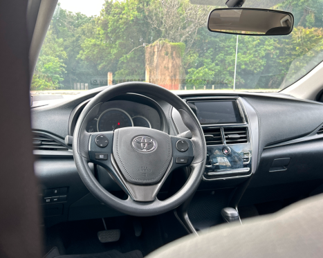 TOYOTA Yaris Sedan 1.5 16V 4P FLEX XL MULTIDRIVE AUTOM�TICO CVT, Foto 7