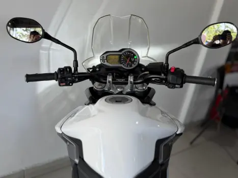 TRIUMPH Tiger 800 XR, Foto 13