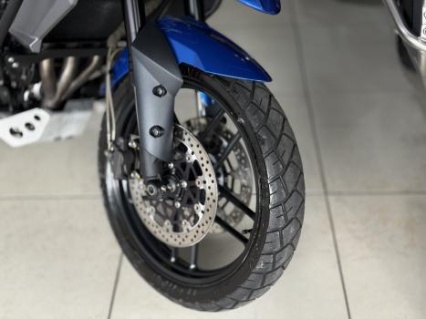 TRIUMPH Tiger 800 XRX, Foto 3