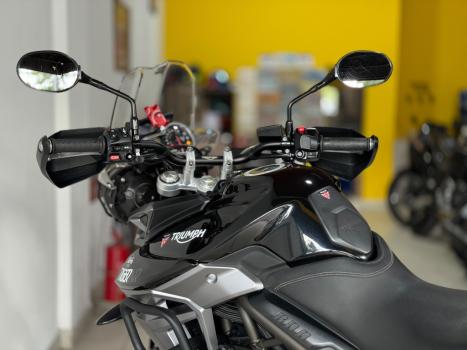 TRIUMPH Tiger 800 XR, Foto 14