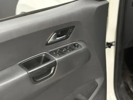 VOLKSWAGEN Amarok 2.0 16V 4X4 CABINE DUPLA HIGHLINE TURBO INTERCOOLER AUTOM�TICO, Foto 12