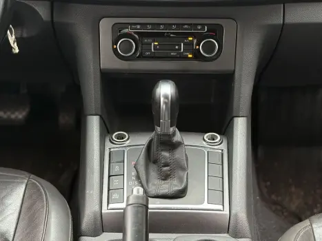 VOLKSWAGEN Amarok 2.0 16V 4X4 CABINE DUPLA HIGHLINE TURBO INTERCOOLER AUTOM�TICO, Foto 14