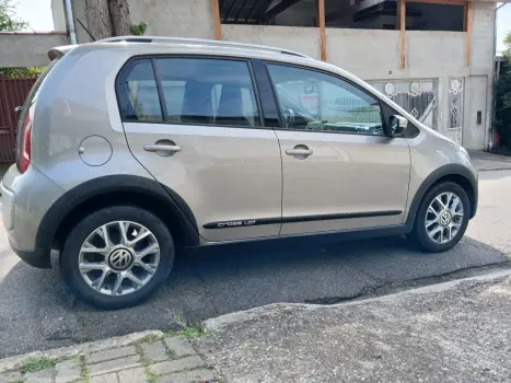 VOLKSWAGEN Cross UP 1.0 12V 4P FLEX, Foto 4