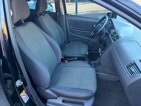 VOLKSWAGEN Fox 1.0, Foto 11