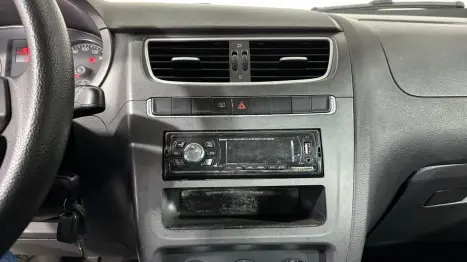 VOLKSWAGEN Fox 1.0 FLEX, Foto 14