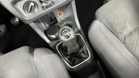 VOLKSWAGEN Fox 1.6 16V 4P MSI HIGHLINE FLEX, Foto 9