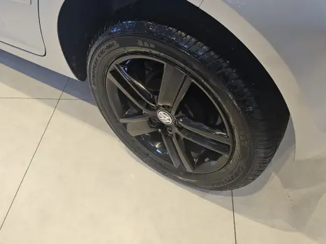 VOLKSWAGEN Fox 1.6 4P COMFORTLINE FLEX, Foto 10 VOLKSWAGEN Fox 1.6 4P COMFORTLINE FLEX, Foto 10