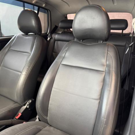 VOLKSWAGEN Fox 1.6 4P FLEX, Foto 8
