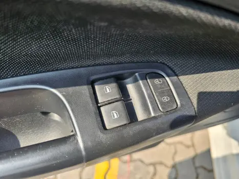 VOLKSWAGEN Gol 1.0, Foto 12