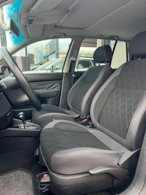 VOLKSWAGEN Golf 2.0 4P FLEX SPORTLINE AUTOM�TICO, Foto 7