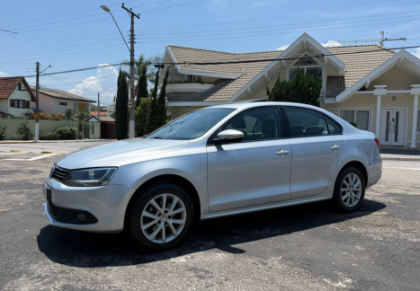 VOLKSWAGEN Jetta 2.0 4P FLEX CONFORTLINE TIPTRONIC AUTOMÁTICO, Foto 5 VOLKSWAGEN Jetta 2.0 4P FLEX CONFORTLINE TIPTRONIC AUTOMÁTICO, Foto 5