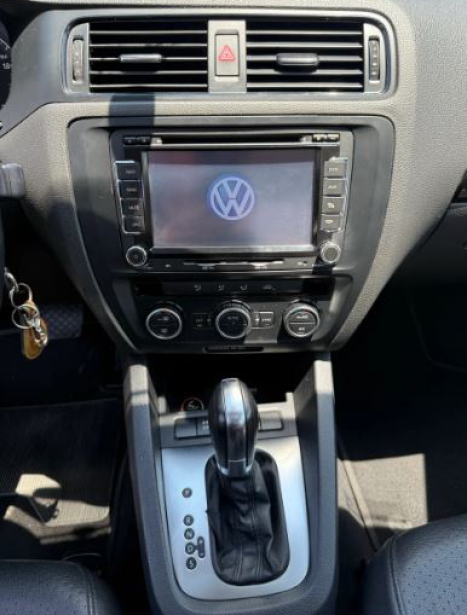 VOLKSWAGEN Jetta 2.0 4P FLEX CONFORTLINE TIPTRONIC AUTOMÁTICO, Foto 8 VOLKSWAGEN Jetta 2.0 4P FLEX CONFORTLINE TIPTRONIC AUTOMÁTICO, Foto 8