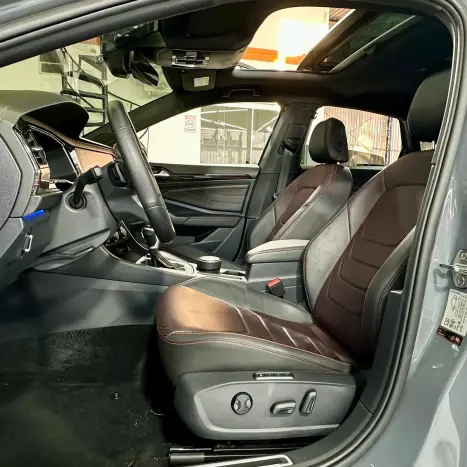 VOLKSWAGEN Jetta 2.0 4P 350 TSI GLI AUTOM�TICO DSG, Foto 17