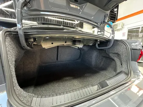 VOLKSWAGEN Jetta 2.0 4P 350 TSI GLI AUTOM�TICO DSG, Foto 21