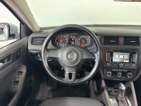 VOLKSWAGEN Jetta 2.0 4P FLEX COMFORTLINE TIPTRONIC AUTOM�TICO, Foto 15