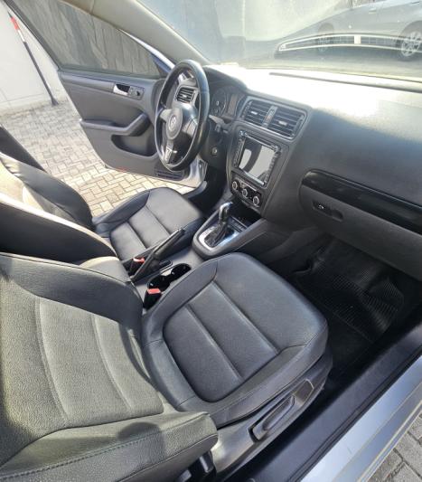 VOLKSWAGEN Jetta 2.0 4P COMFORTLINE TIPTRONIC AUTOM�TICO, Foto 6