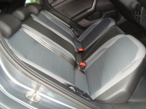 VOLKSWAGEN Nivus 1.0 4P FLEX 200 TSI HIGHLINE TURBO AUTOMÁTICO, Foto 6 VOLKSWAGEN Nivus 1.0 4P FLEX 200 TSI HIGHLINE TURBO AUTOMÁTICO, Foto 6