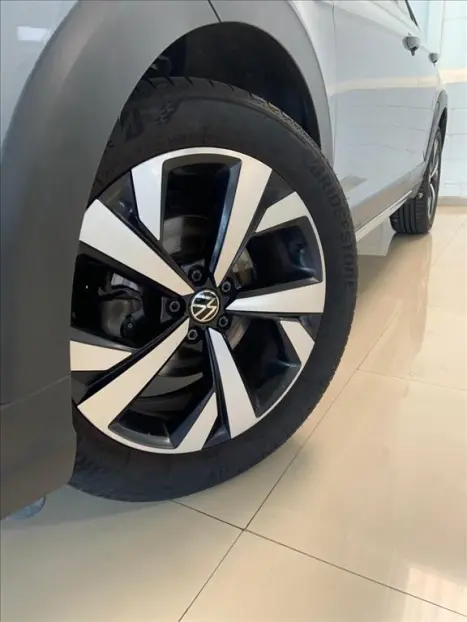 VOLKSWAGEN Nivus 1.0 4P FLEX 200 TSI HIGHLINE TURBO AUTOM�TICO, Foto 8