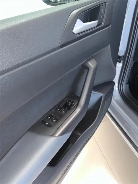 VOLKSWAGEN Nivus 1.0 4P FLEX 200 TSI HIGHLINE TURBO AUTOM�TICO, Foto 9