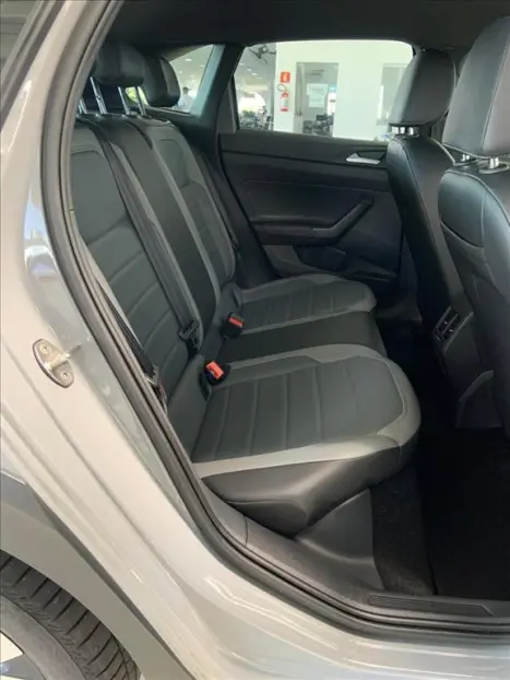 VOLKSWAGEN Nivus 1.0 4P FLEX 200 TSI HIGHLINE TURBO AUTOM�TICO, Foto 18