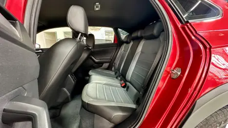 VOLKSWAGEN Nivus 1.0 4P FLEX 200 TSI HIGHLINE TURBO AUTOM�TICO, Foto 29