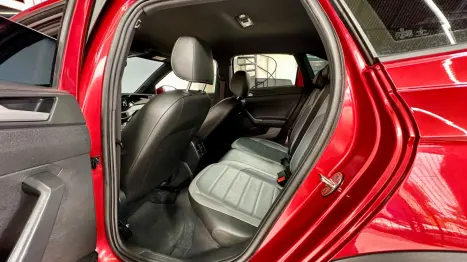 VOLKSWAGEN Nivus 1.0 4P FLEX 200 TSI HIGHLINE TURBO AUTOM�TICO, Foto 31