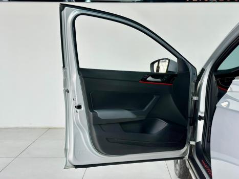 VOLKSWAGEN Nivus 1.0 4P FLEX 200 TSI HIGHLINE TURBO AUTOM�TICO, Foto 7