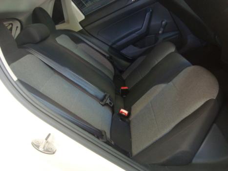 VOLKSWAGEN Polo Hatch 1.0 4P MPI TRACK ROCK IN ROCK, Foto 7