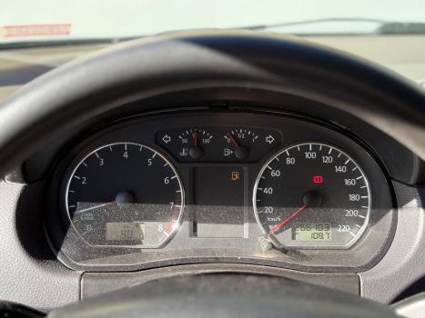 VOLKSWAGEN Polo Sedan 1.6 4P FLEX, Foto 13