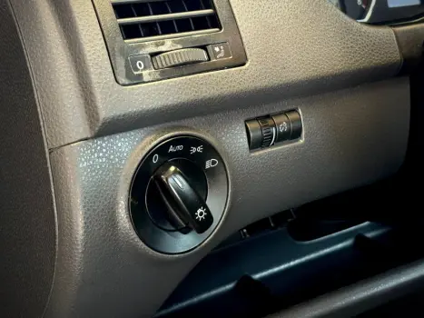 VOLKSWAGEN Polo Sedan 1.6 4P FLEX, Foto 16