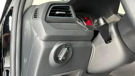 VOLKSWAGEN Saveiro 1.6 G7 CABINE SIMPLES ROBUST FLEX, Foto 19