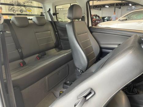VOLKSWAGEN Saveiro 1.6 G6 HIGHLINE CABINE DUPLA FLEX, Foto 11