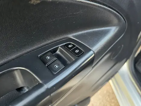 VOLKSWAGEN Saveiro 1.6 FLEX MSI ROBUST CABINE SIMPLES, Foto 10