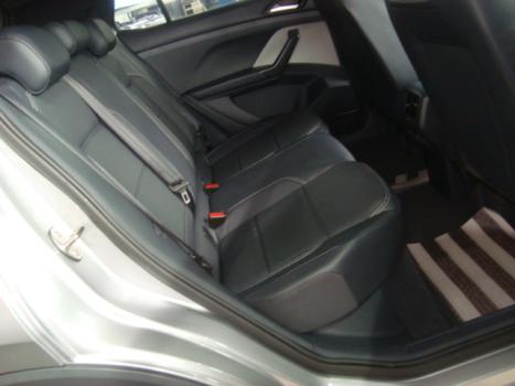 VOLKSWAGEN T-Cross 1.4 4P 250 TSI FLEX HIGHLINE AUTOM�TICO, Foto 5